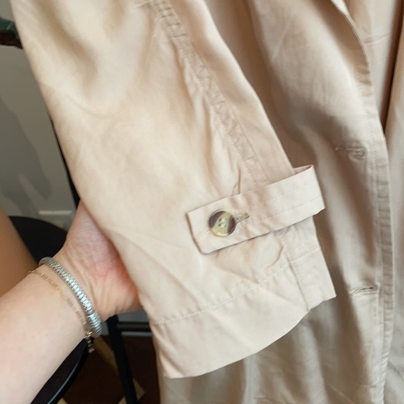 LINE blush light tan trenchcoat - Picture 5 of 8